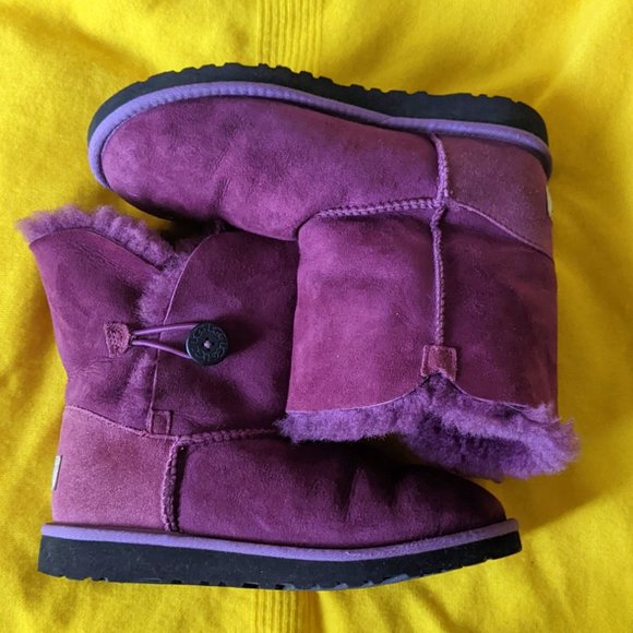 UGG Australia Sheep Wool Winter Boots Burgundy Size US 5 EUR 35 - Picture 1 of 6